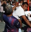 Habitantes del sur de México piden lluvias en martes de carnaval con peleas a puño limpio