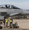 GRAFAND8840. MÁLAGA, 13/02/2024.- Militares junto a uno de los aviones Eurofighter C.16 en la base aérea de Málaga en el marco de la operación 'Eagle Eye', organizada por el Mando Operativo Aéreo (MOA) del Ejército que integra las capacidades del Ejército del Aire y del Espacio, el Ejército de Tierra y la Armada, con el objetivo de mejorar la respuesta militar ante posibles ataques, y que desplegará en la costa de Málaga, Granada y el mar de Alborán cerca de 2.000 efectivos hasta el próximo viernes. EFE/Daniel Pérez