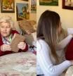 La emoción de una abuela al descubrir que su nieta ha escrito un libro: “Se lo enseñaré a mis amigas”