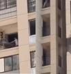 Sorprende a sus vecinos deshaciéndose de un pilar del edificio porque le molestaba: “Muy legal no creo que sea”