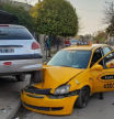 La odisea de un ladrón que sube a un taxi para robar al conductor y acaba siendo atracado por otros tres ladrones.