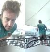 El vídeo más surrealista de Fernando Alonso intentando ser influencer: “Tiene un claro mensaje oculto”