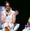 Meghan Markle revela que sufrió preeclampsia posparto en el primer programa de su podcast