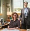 Felicity Ward y Finley Craddick, el equivalente de Michael Scott y Dwight.