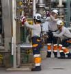 VALLE DE ESCOMBRERAS (CARTAGENA), 13/10/2024.- A las puertas de su 75 aniversario, el complejo de Repsol en Cartagena (Murcia) se adentra en una nueva etapa tras la puesta en marcha de la primera planta dedicada en exclusiva a la producción a gran escala de combustibles 100 % renovables en suelo ibérico, un hito no sin desafíos para la compañía, que confía en que el 'informe Draghi' impulse a estos productos. EFE/Marcial Guillén