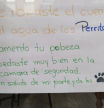 El enfado de un vecino por el robo del cuenco de agua de los perros: “Lamento tu pobreza”
