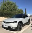 El Mazda MX-30 R-EV es un híbrido enchufable distinto al resto, ideal para quienes quieren ser diferentes