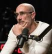 Arthur Brooks, experto en felicidad: “El secreto para tener una relación realmente feliz no está en hacer, sino en ser, y esto es algo que los hombres suelen malinterpretar”