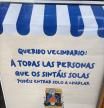 El elocuente cartel de una tienda en un pueblo de León dirigido a quien se sienta solo: "Podéis entrar solo a charlar”