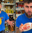 Un frutero compara un pomelo corriente con la variedad de pomelo chino y su veredicto es claro: “Es una estafa”