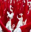 FOTODELDÍA ZAMORA.16/04/2025.- La procesión de la Real Hermandad del Santísimo Cristo de las Injurias de Zamora, conocida como Cofradía del Silencio, durante su recorrido hoy miércoles por las calles de Zamora. EFE/Mariam A. Montesinos.