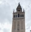 La borrasca 'Leonardo' provoca desprendimientos en La Giralda de Sevilla que obligan a acordonar la zona