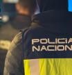 La Policía Nacional evita que una mujer se suicide tirándose por un acantilado con su coche