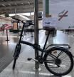 Publica el cartel que se encuentra en la estación de tren junto a una bicicleta y no da crédito: ” Málaga es maravillosa y Renfe también”