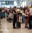 Más de 90 minutos de espera en Barajas por la huelga de vigilantes de seguridad