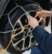 Aprende a instalar correctamente las cadenas para la nieve antes de coger el coche