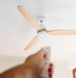 Los mejores ventiladores de techo silenciosos y eficientes, con luz y sin luz, ideales para refrescar dormitorios en verano y dormir bien