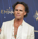 Walton Goggins, actor de 'The White Lotus', como un turista más por las calles de Madrid