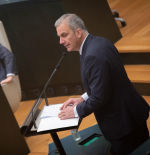 Ortega Smith se enroca como portavoz y la dirección de Vox suspende a dos concejales que le apoyan