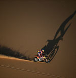 Una caída arruina el Dakar a Daniel Sanders; el tuareg es cosa de Brabec y Benavides