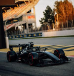 Fernando Alonso se familiariza con el AMR26, que es penúltimo en su estreno