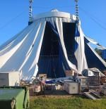 El temporal de viento en Catalunya destroza dos de las tres carpas del mítico Circ Cric