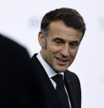 El teléfono rojo del Elíseo con Rusia no convence