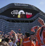 Aficiones de los equipos celebran en València el tradicional encuentro de la Copa del Rey
