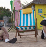 Javier Veiga enfrenta a Dani Rovira y Guillermo Francella en una lucha a muerte en 'Playa de lobos'