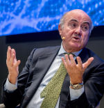 Las tensiones geopolíticas amenazan el crecimiento de la zona euro, advierte De Guindos