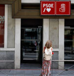 El informe encargado por el PSOE concluye que las entradas de efectivo en Ferraz tenían origen bancario