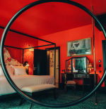 Así es el hotel fetiche en la zona más animada de la noche de Lisboa