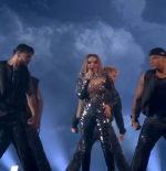 El regreso más comentado: Melody vuelve al Benidorm Fest con un traje de alto voltaje