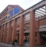 ERC trata de frenar la subasta del centro comercial de la Vila Olímpica de Barcelona