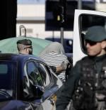 La Guardia Civil registra el piso en València del acusado por el doble crimen de Chilches