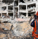 El presidente iraní, el jefe del Poder judicial y un jurista asumen el liderazgo de Irán