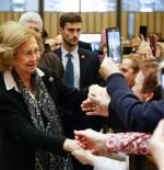 La reina Sofía cumple con el rito de venerar el primer viernes de marzo al Cristo de Medinaceli