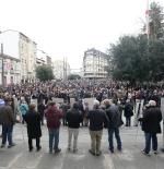 Tres menores detenidos en Vitoria por agredir a dos jóvenes por ser homosexuales