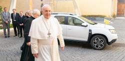 El papamóvil más low cost del Vaticano