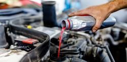 Cambia tú mismo el refrigerante del coche y ahorra la factura del taller