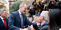 El Rey celebra el centenario y la 'energía' del cambio de l'Hospitalet
