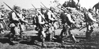 Soldados japoneses cerca de Chemulpo, en Corea, en agosto-septiembre de 1904.