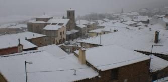 Arguisuelas cubierto de nieve.