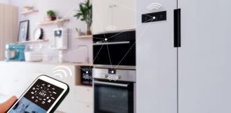 Luces y teles inteligentes, robots de cocina y de limpieza... Domotiza tu hogar con estos básicos