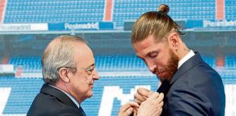 GRAF2362. MADRID, 17/06/2021.- El central sevillano Sergio Ramos y el presidente del Real Madrid, Florentino Pérez, durante el acto de homenaje y despedida del jugador celebrado este jueves. Ramos deja el Real Madrid tras 16 temporadas defendiendo el escudo blanco. EFE/ Real Madrid.com - SOLO USO EDITORIAL/SOLO DISPONIBLE PARA ILUSTRAR LA NOTICIA QUE ACOMPAÑA (CRÉDITO OBLIGATORIO) -