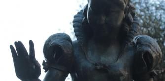 Fuente de Blancanieves en la plaza de Gal·la Placídia de Barcelona.