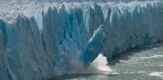 Los efectos del cambio climático se dejan sentir en el deshielo del glaciar Perito Moreno, Argentina.