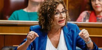 MADRID, 21/09/2022.- La ministra de Hacienda, María Jesús Montero, interviene durante la sesión de control al Gobierno en el Congreso de los diputados este miércoles, en Madrid. EFE/ Juan Carlos Hidalgo