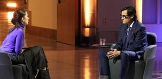 Salvador Illa, en el transcurso de la entrevista en TV3 al líder de la oposición, en el Auditori del Parlament.