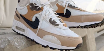 Nike Air Max 90 Futura con un 40% de descuento.